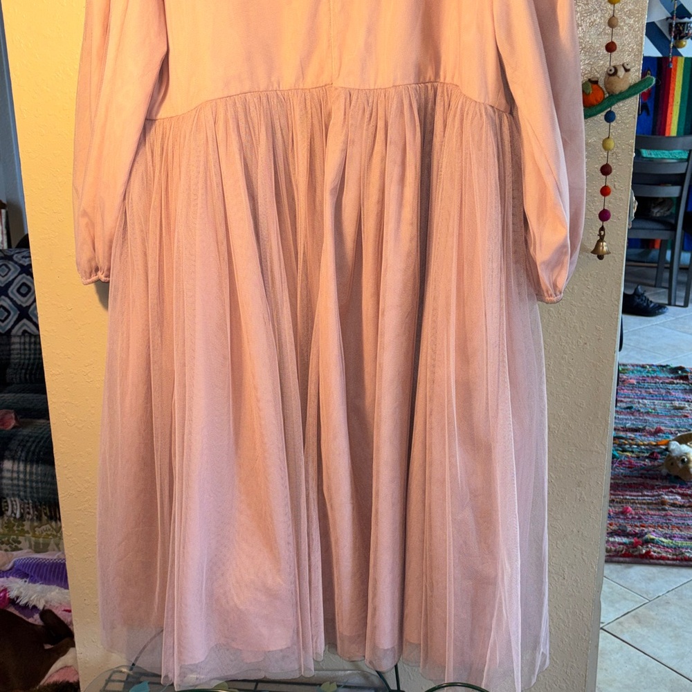 NWT JessaKae Allora Dress in Rose by the brand.
Color: Rose (a dusty pink)
Desi - Picture 9 of 11